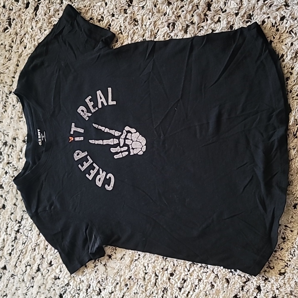 Black tee